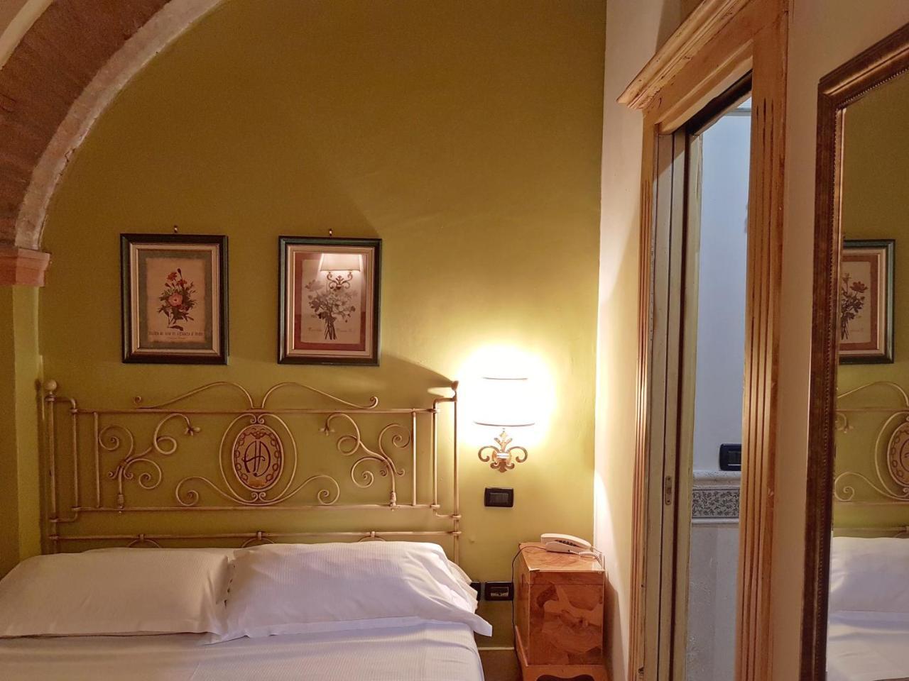 Delle Drapperie 3*