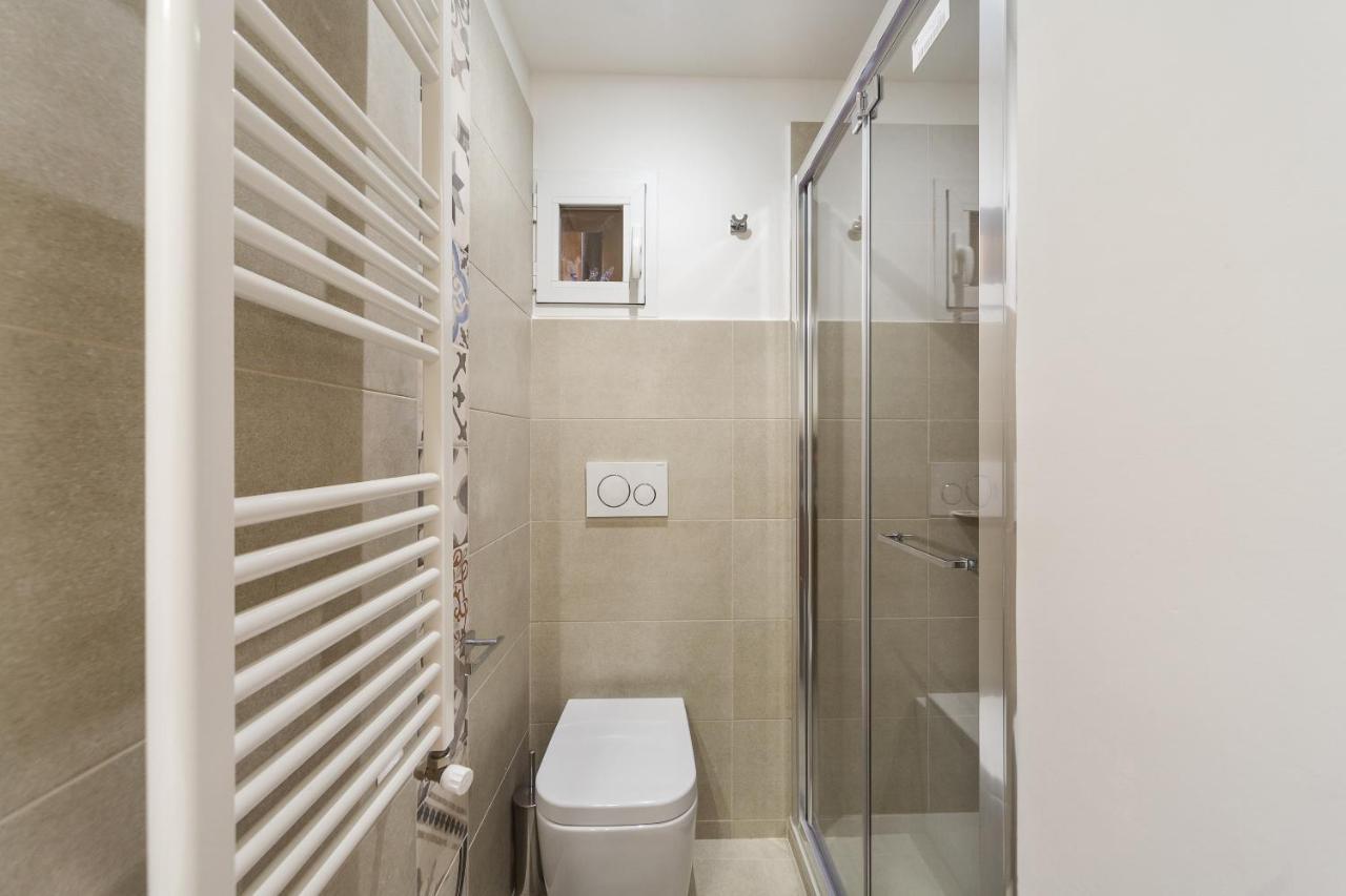 San Felice Colourful Apartment *