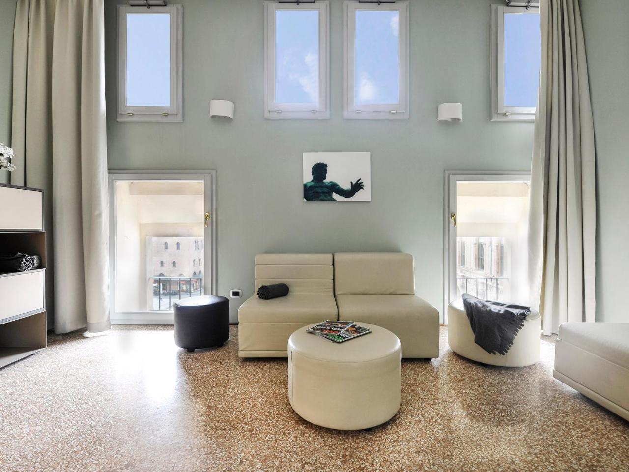 Palazzo Banchi Halldis