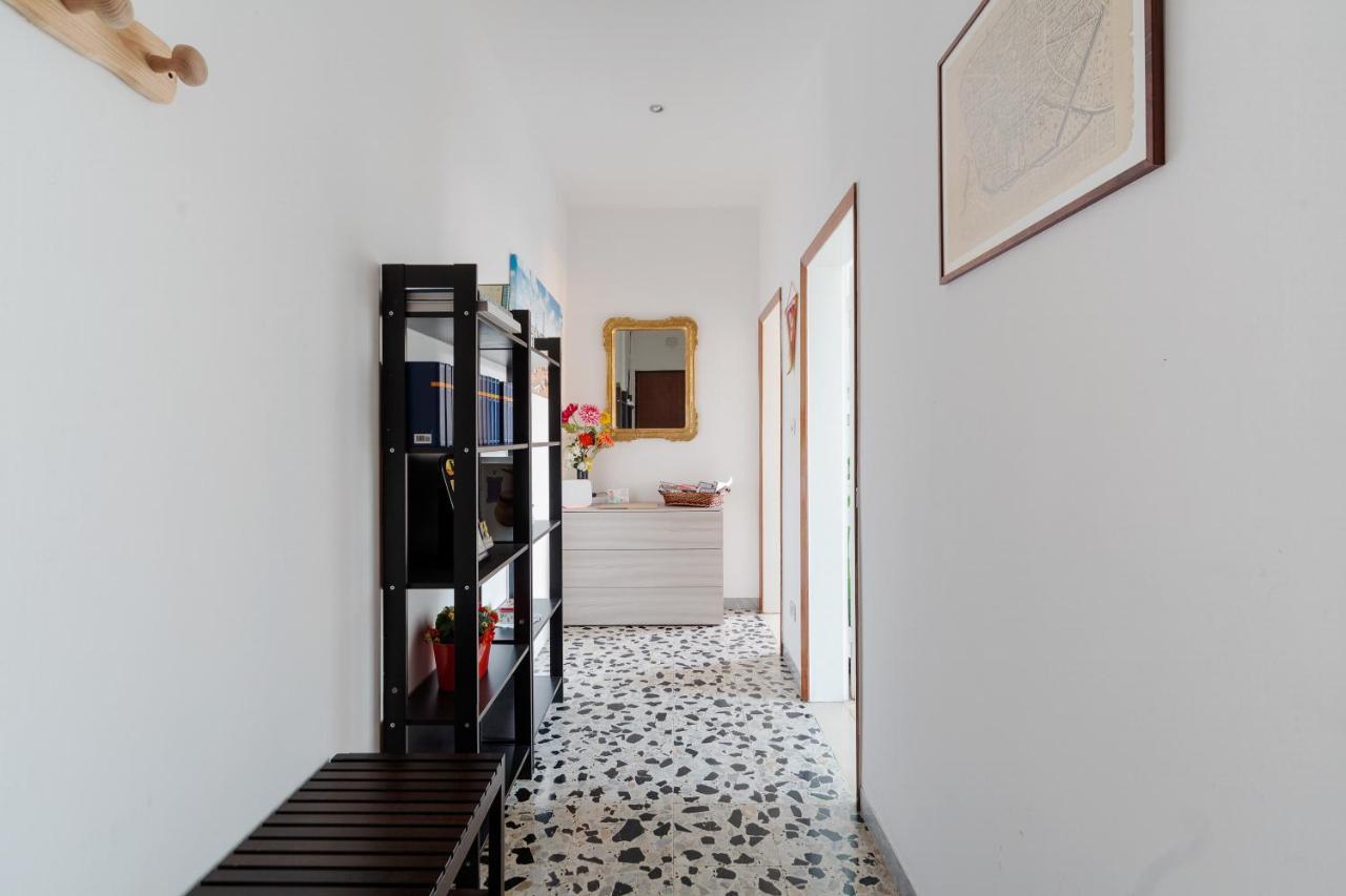 Bright&cozy C5 Fiera Apartment *