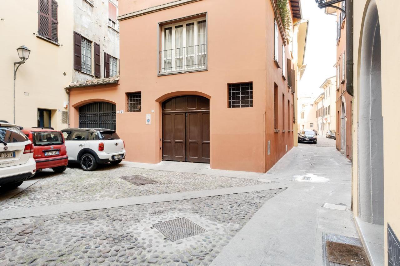 Lo Scrigno Delle 2 Torri! Nel Cuore Del Centro, Vicino A Via Rizzoli