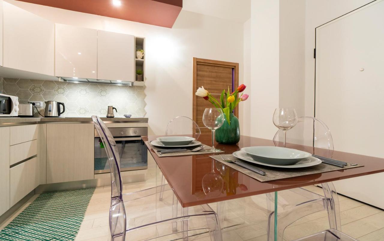 Apartment Cairoli 9 By
