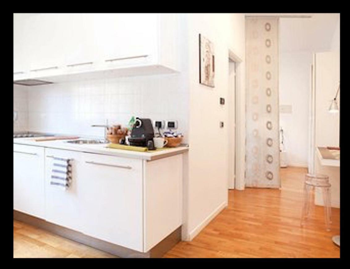 Touch And Go Apartment
