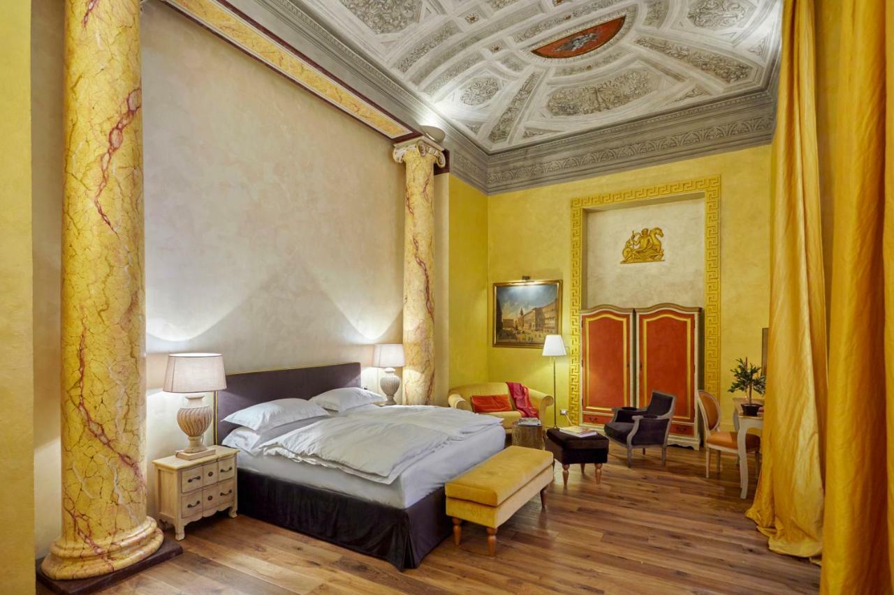 Palazzo Di Alcina - Residenza D'epoca - Luxury- Bed & Breakfast