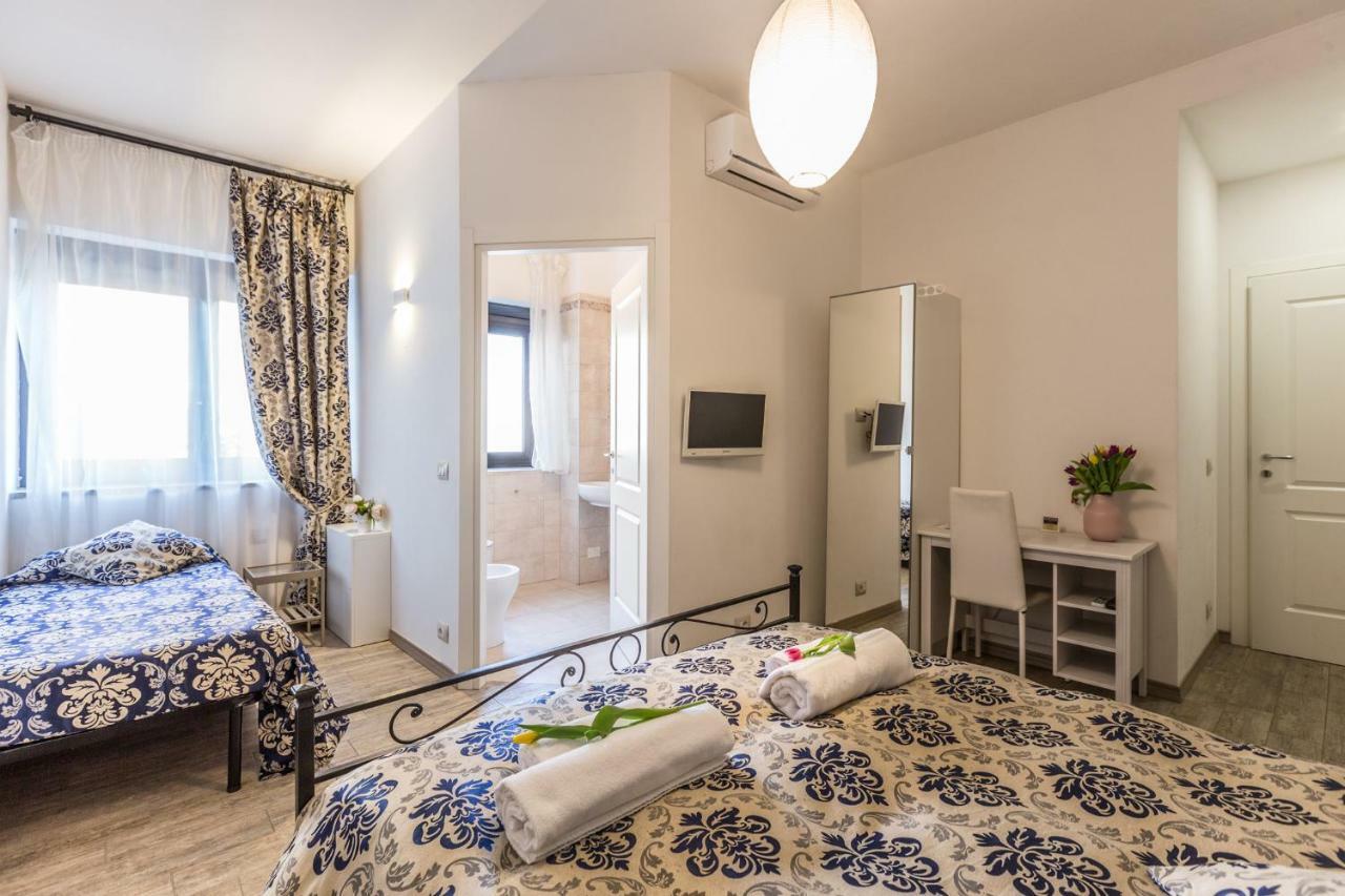 Central City Rooms Affittacamere 3*