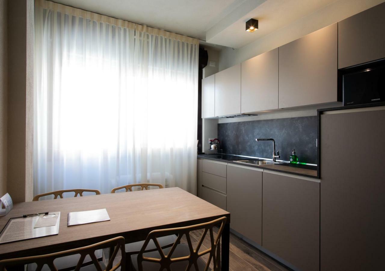 Astoria Living Apartment *