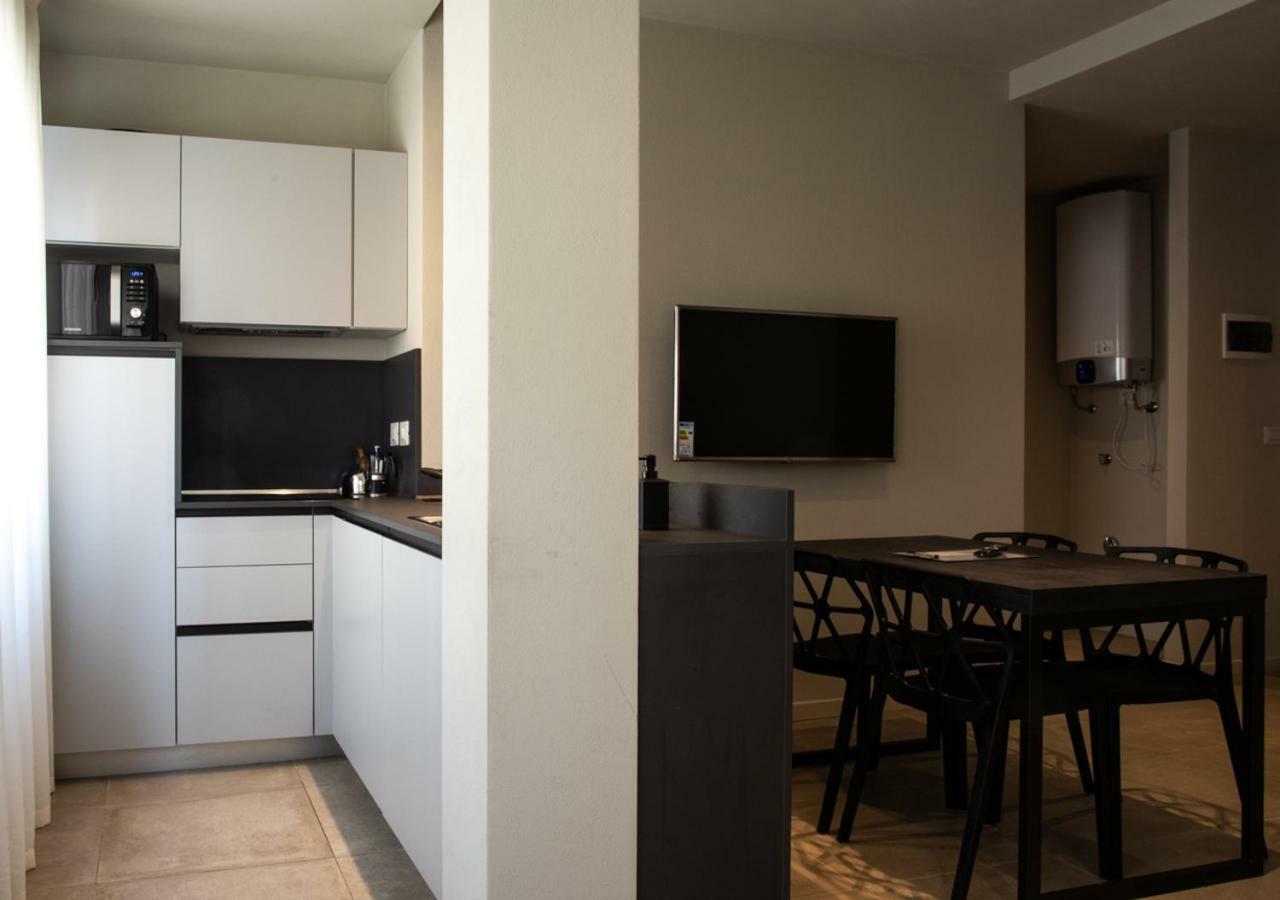 Astoria Living Apartment