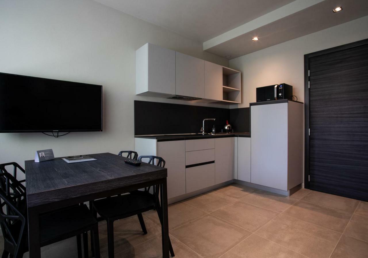 Astoria Living Apartment