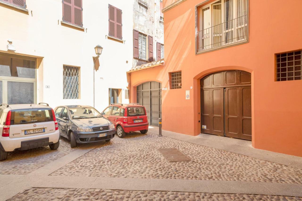 Lo Scrigno Delle 2 Torri! Nel Cuore Del Centro, Vicino A Via Rizzoli