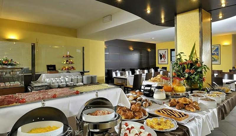 Western Hotel 4*