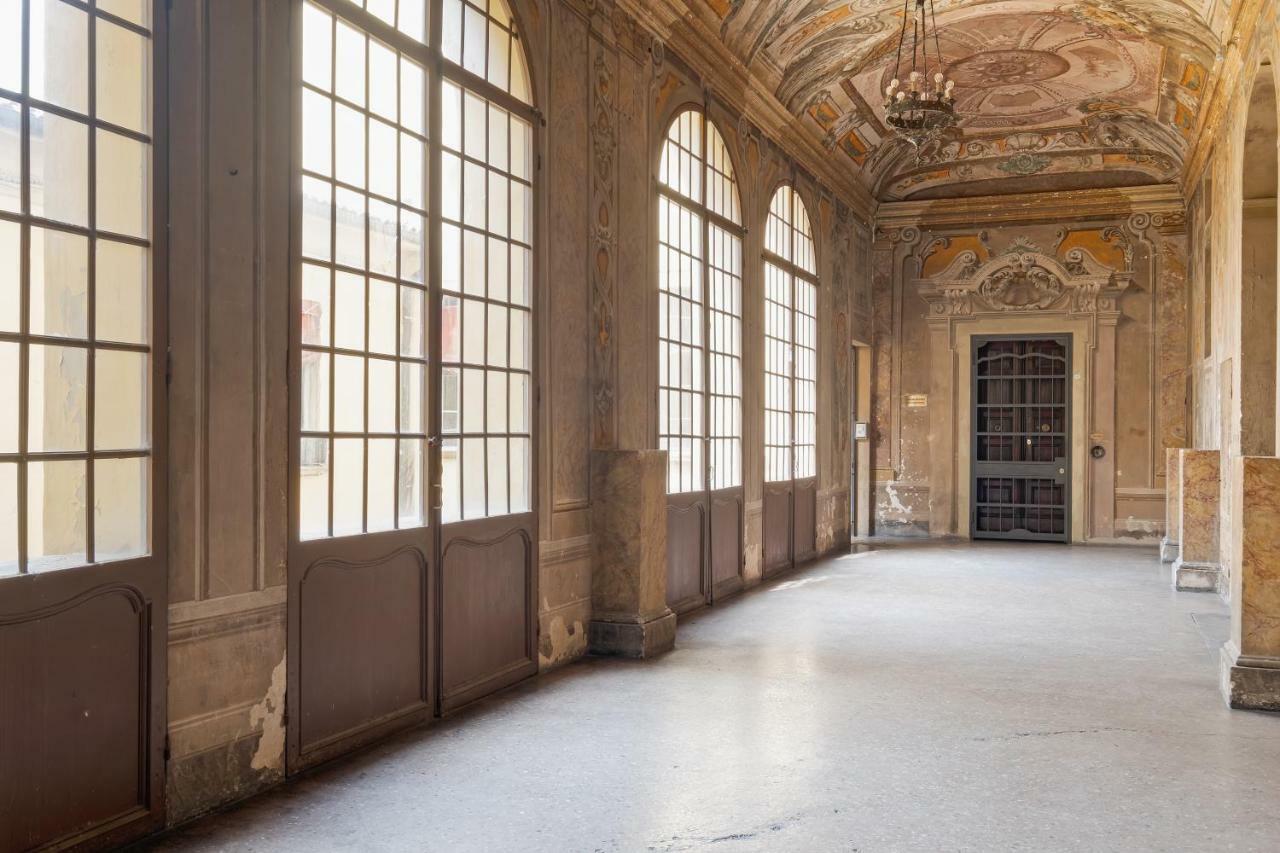 Exclusive & Elegant Palazzo Bianconcini Apartment Bologna