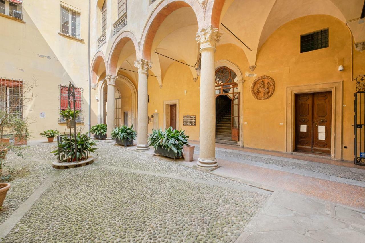 Exclusive & Elegant Palazzo Bianconcini * Bologna