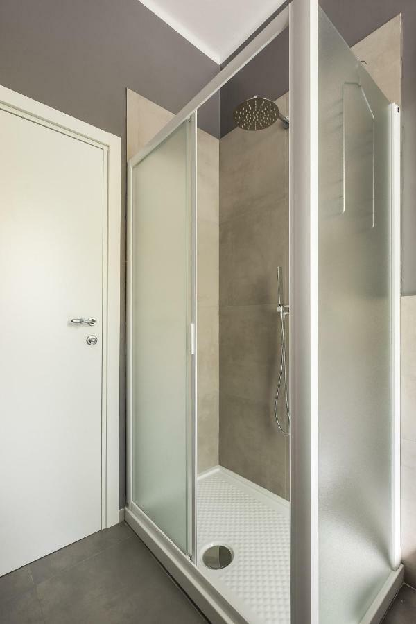 Interno 7 - Da Vale
