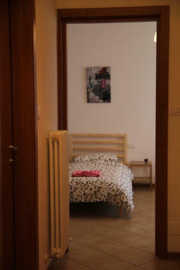 Aduepassidallafiera Apartment Bologna