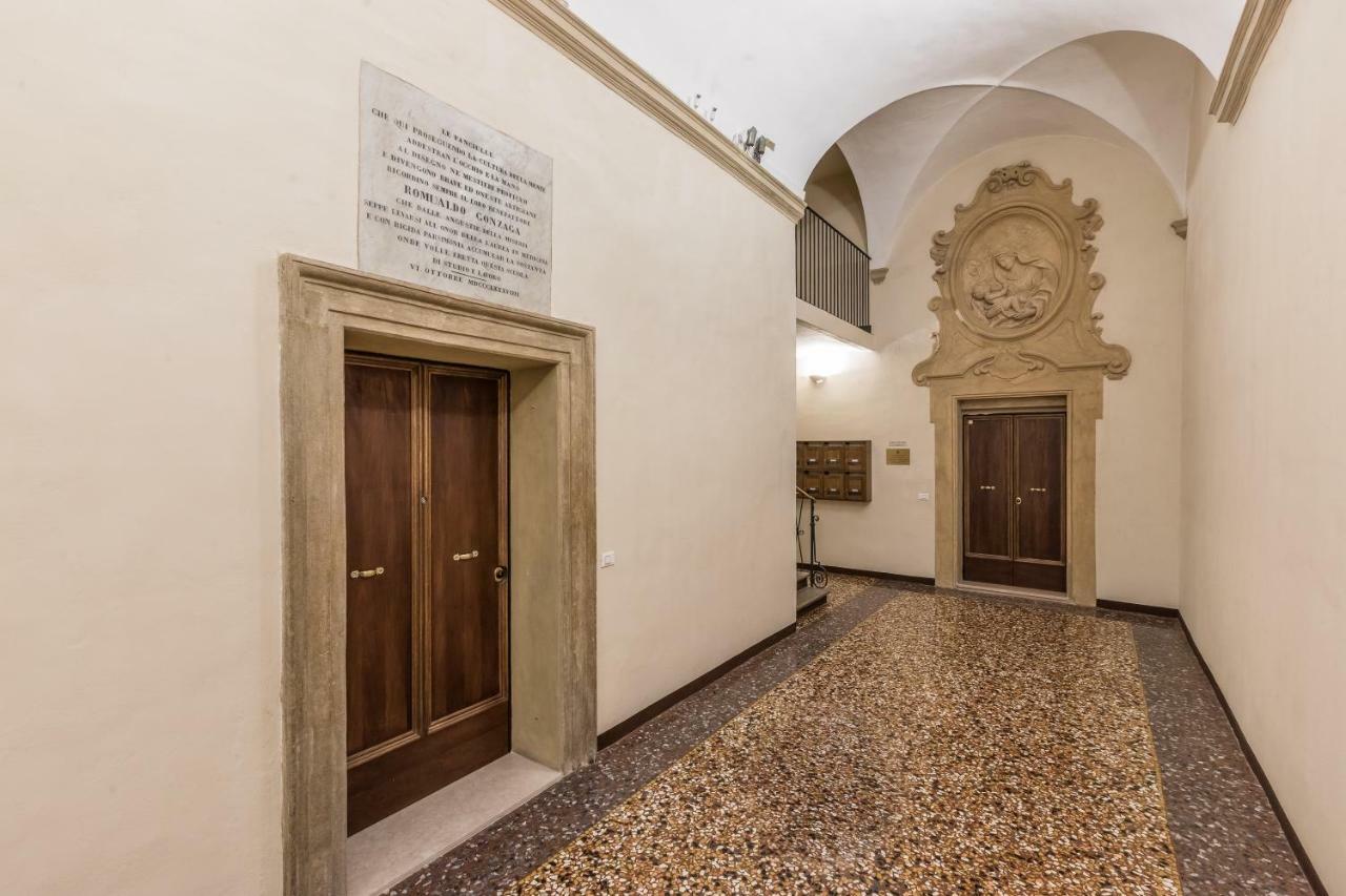 Casa Dei Poeti - Rubino Apartment *