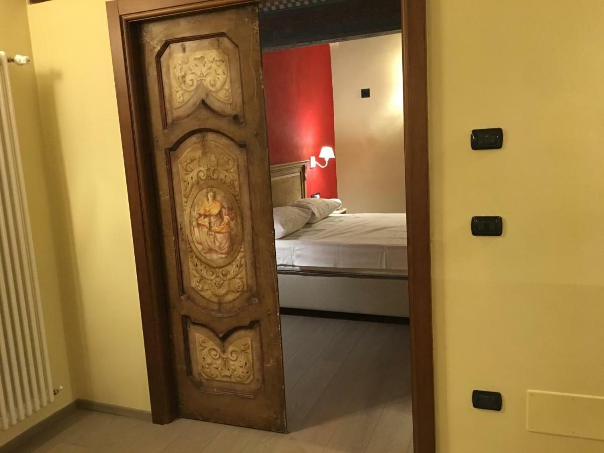 Guest house Visione Strada Maggiore 62 2*