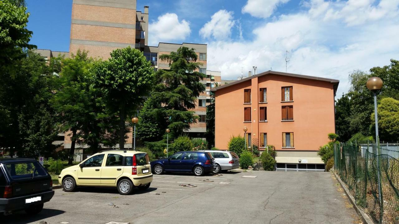 Studio Flat 111 Via Francesco Zanardi