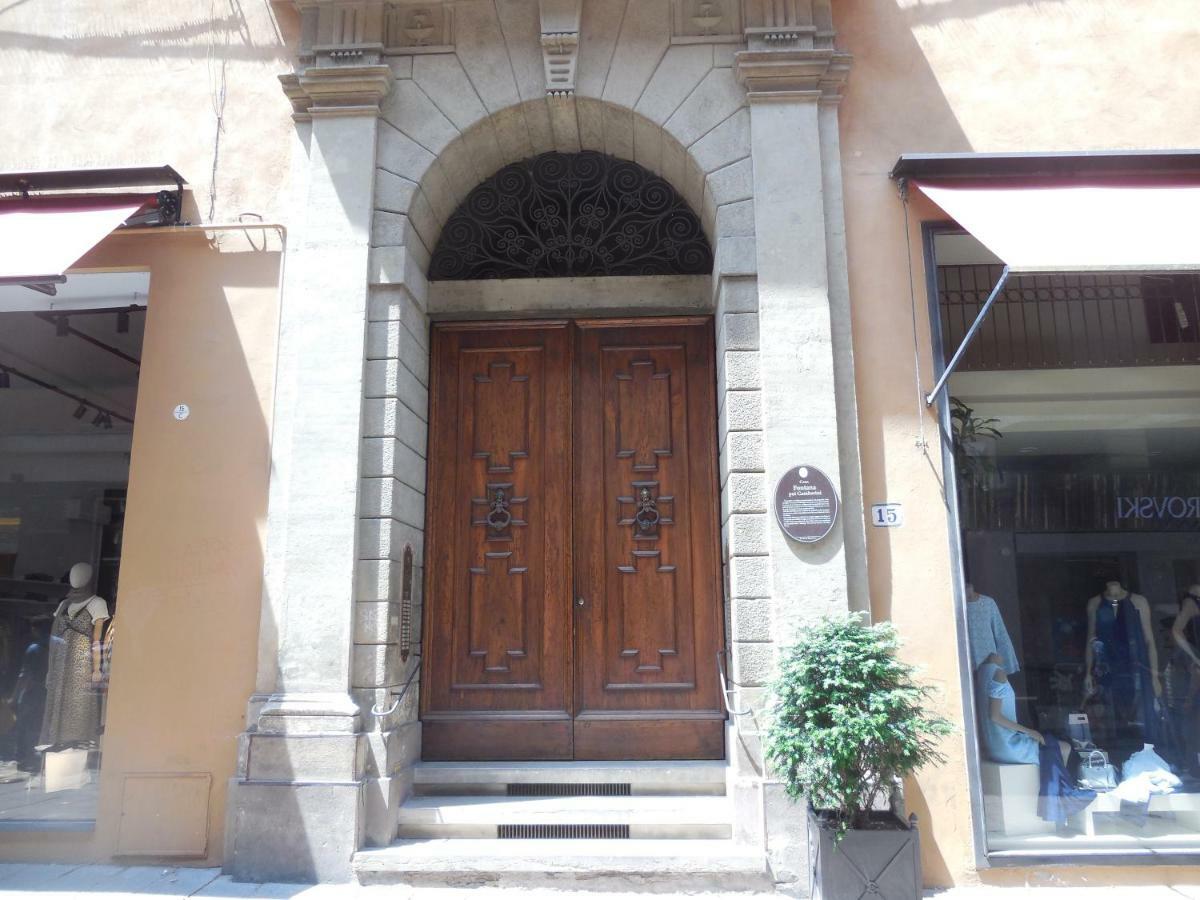 Appartamento D'azeglio 16 *