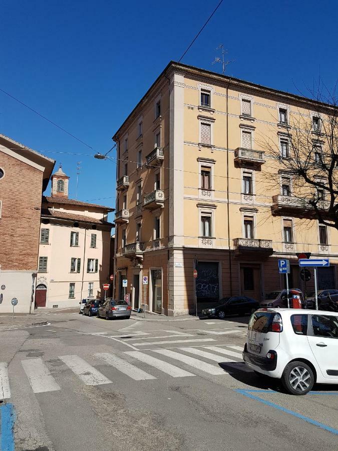 Residenza Rubbiani - Fermata Fiera E Rizzoli Acomodação com café da manhã  *
