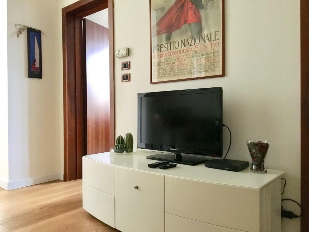Chez Fratellini, Deluxe Flat With Garden & Parking *
