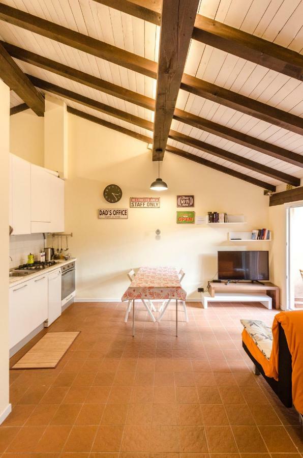 Ca' Di Leo, Private Terrace In Historical Center Apartamento Bolonha