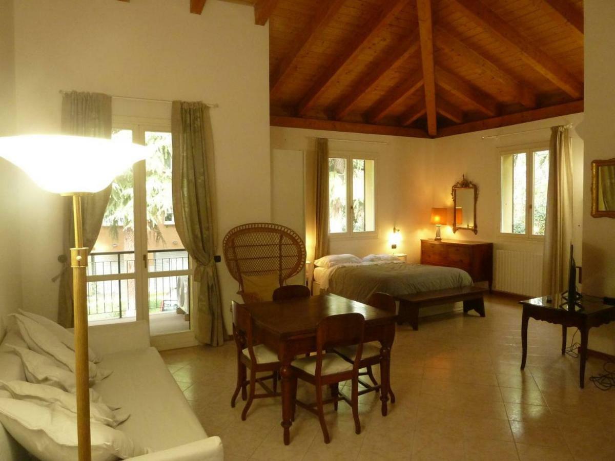 Apartment La Stanza Sui Cedri - Smart Working - Airport - Private Parking - Ducati - Philip Morris