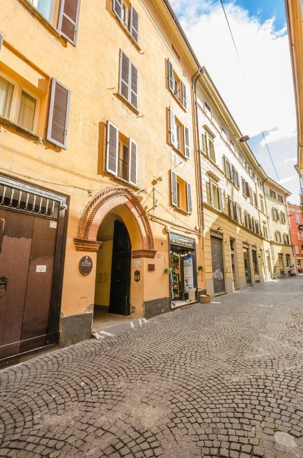 Lupari Apartment, Palazzo Storico Sotto Le Due Torri *