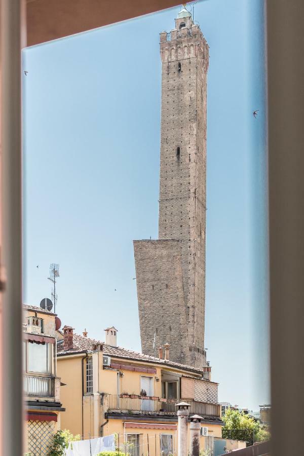 4 Star Two Towers *