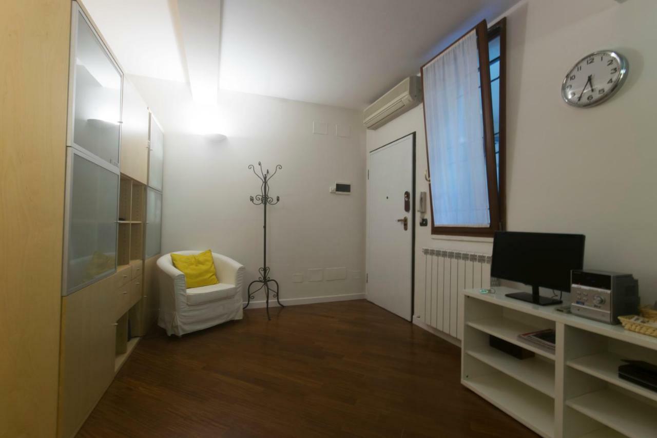 Del Borgo - - * Bologna