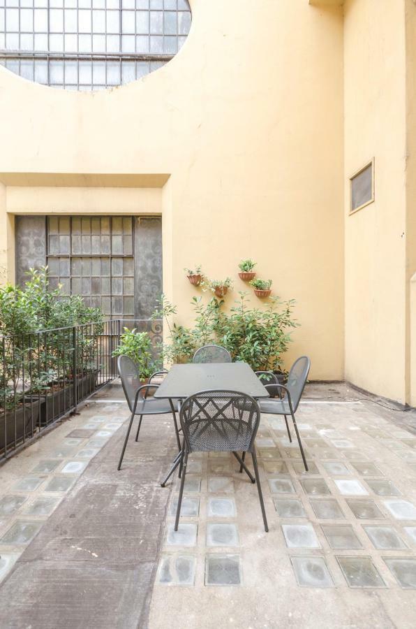 Colonna Bologna, Under The Two Towers Apartment