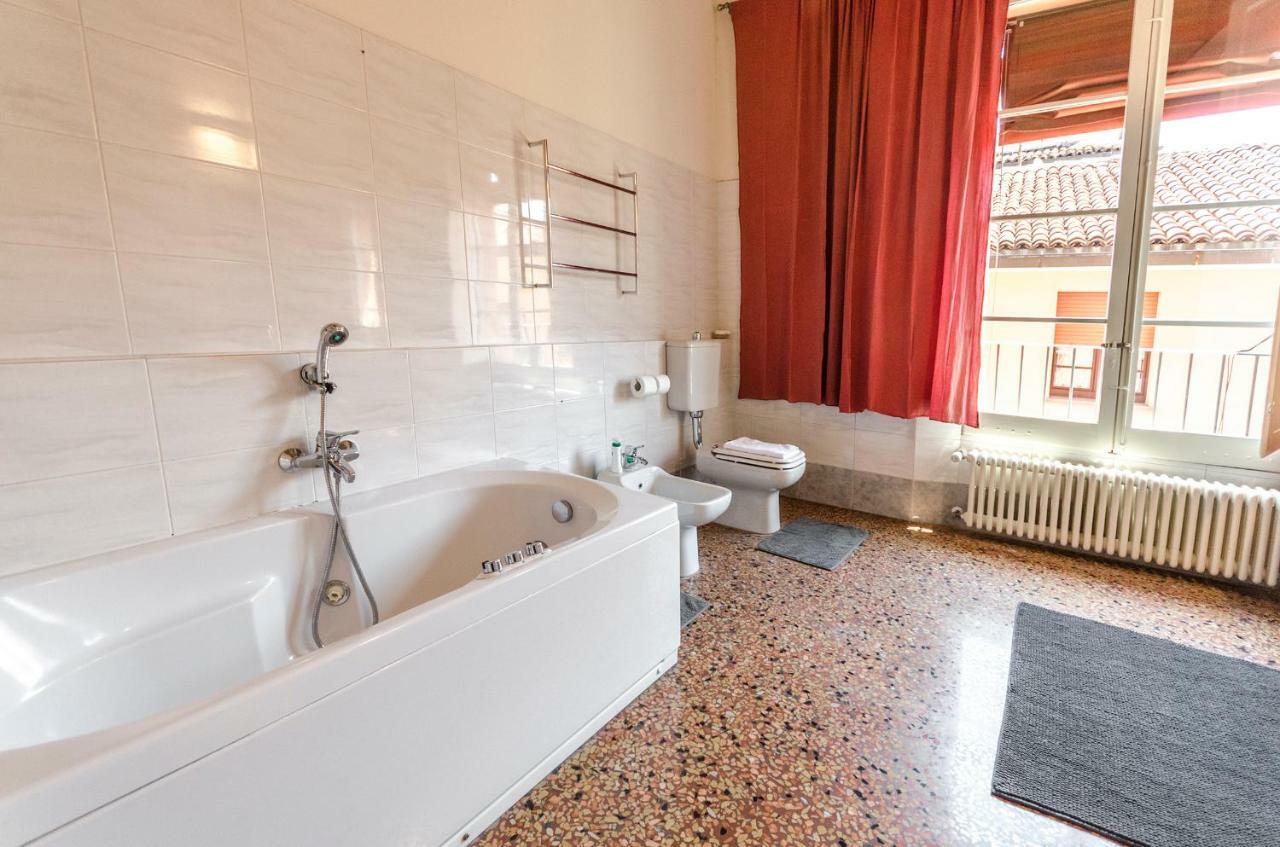 Bocchi Elegant Bologna