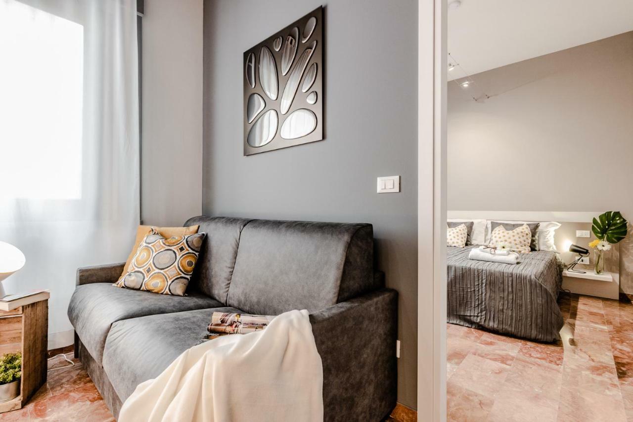 Ugo Bassi Apartment