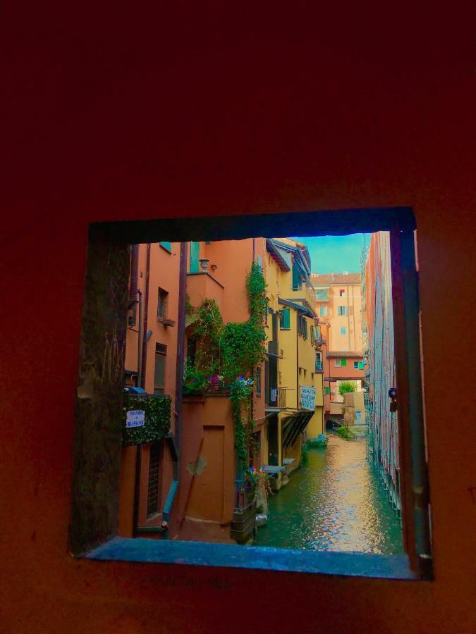 Apartment La Finestrella Sul Canale Di Via Piella