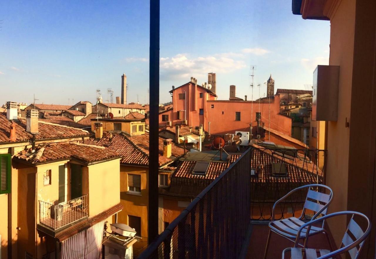 La Finestrella Sul Canale Di Via Piella Bologna