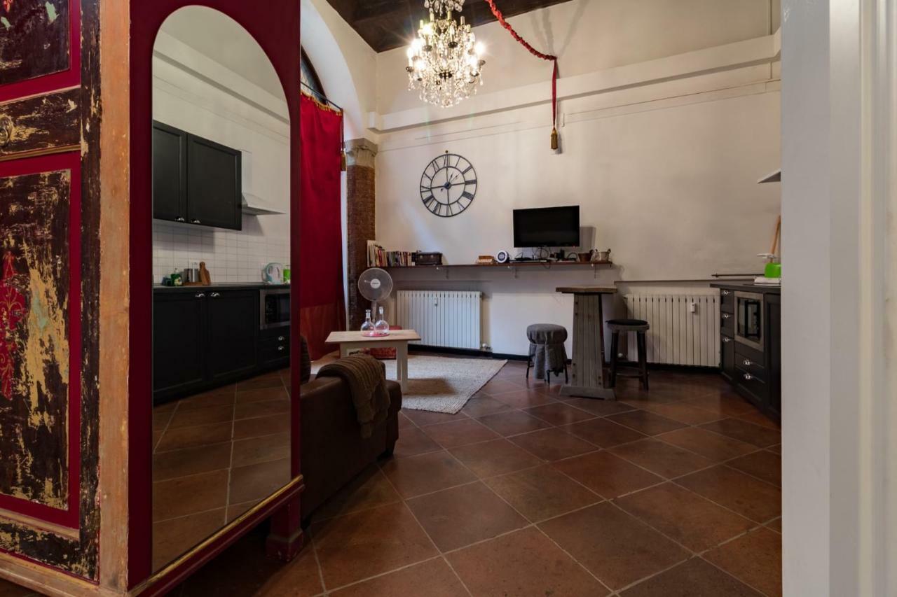 Housmart Castiglione 18 *