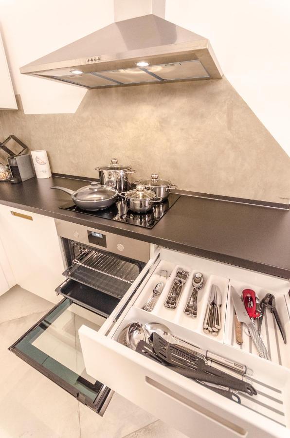 Apartment Cartoleria Suite: Spazioso, Moderno E *