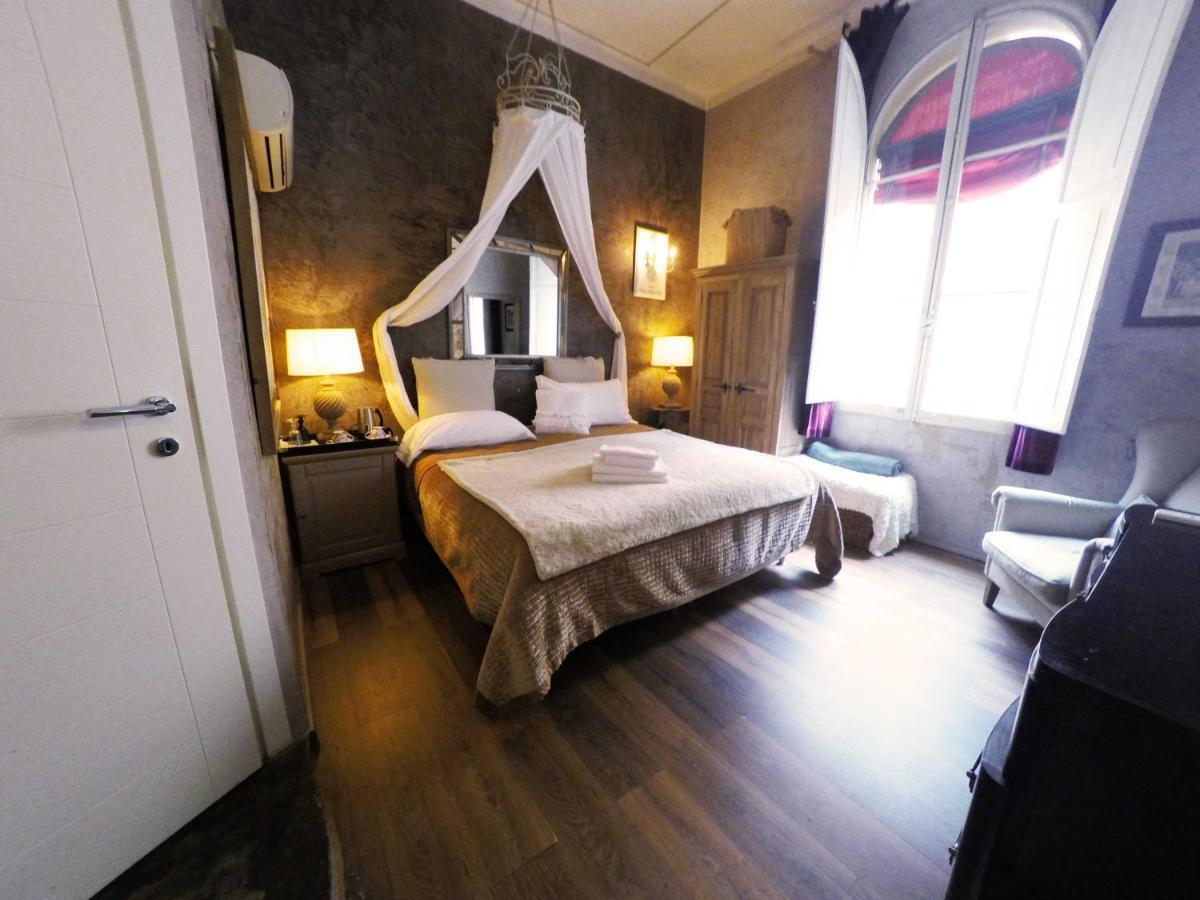 Bed & Breakfast Les Chambres De Amelie *
