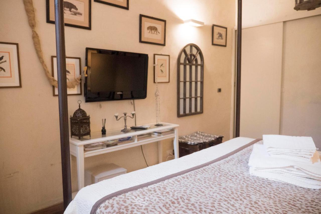 Les Chambres De Amelie Bed & Breakfast *