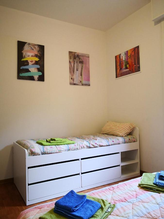 Apartment Corner *