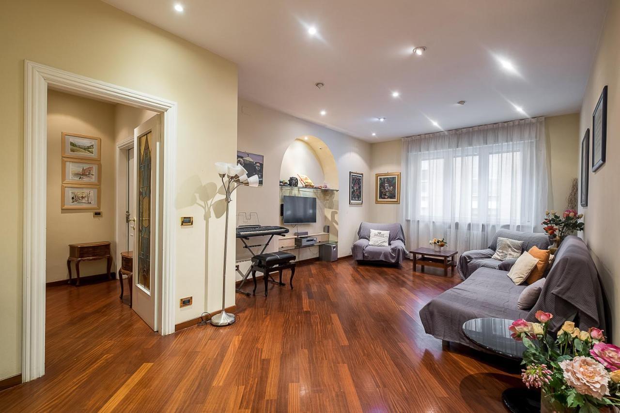 Apartment L'arco E La Curva:come A Casa Nel Cuore Di Bologna