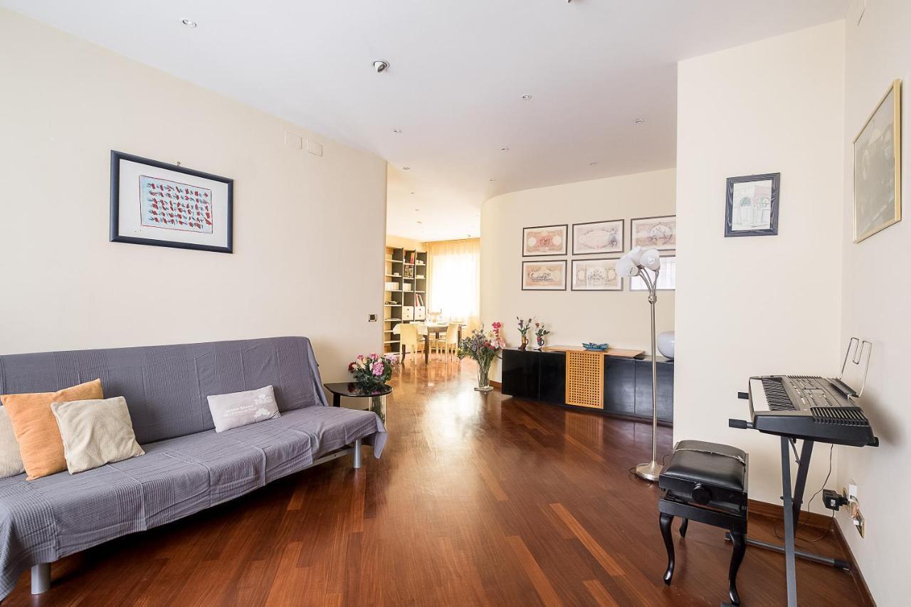 Apartment L'arco E La Curva:come A Casa Nel Cuore Di Bologna