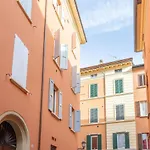 Garisenda, Bologna By Short Holidays