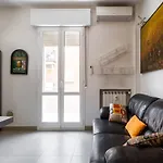 Bergonzoni Modern Apartment By Wonderful Italy