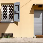 Modern Studio In Borgo Panigale By Wonderful Italy