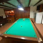 Taverna Interrata Con Biliardo Per Eventi.