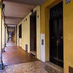 Saint Charles Apartment