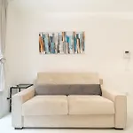 Homeby, Mascarella Patio Apartment