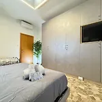 Armonia House - 2 Minutes From The Central Station