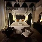 Les Chambres De Amelie B&B