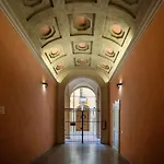 Design Suite In Historical Palace